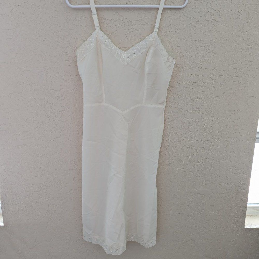 Vintage Barbizon White Slip Dress Floral Trim Embroidered Gold Label Size 11